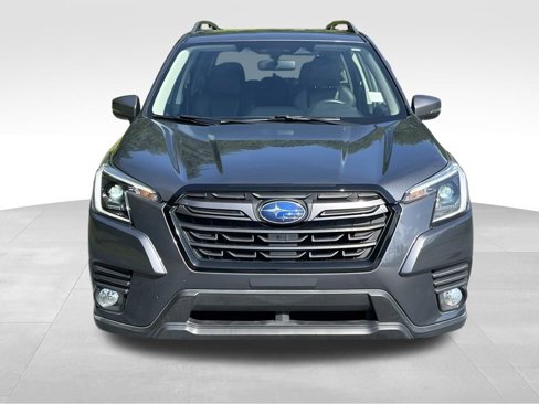 Used 2022 Subaru Forester Limited image 8