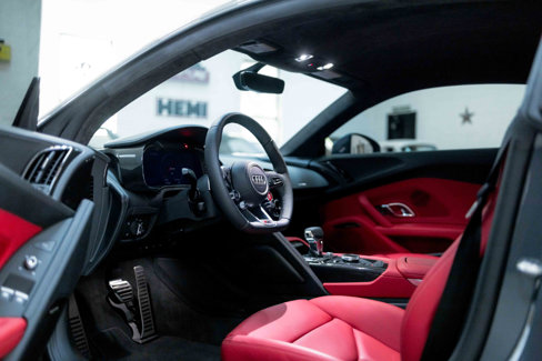 Used 2022 Audi R8 V10 w/ Premium Package image 2