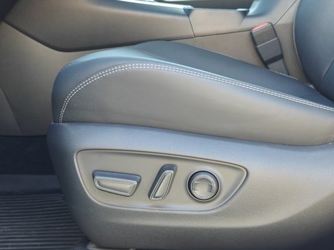 Used 2025 Toyota RAV4 Limited image 11