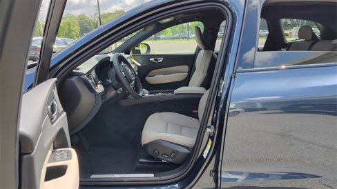 New 2026 Volvo XC60 T8 Plus w/ Protection Package Premier image 7
