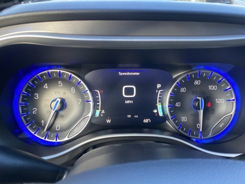 New 2026 Chrysler Voyager LX image 19