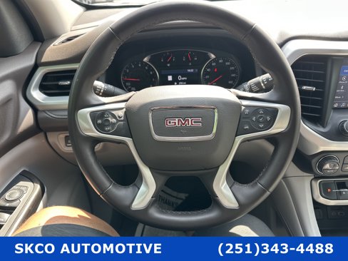 Used 2023 GMC Acadia SLT image 18