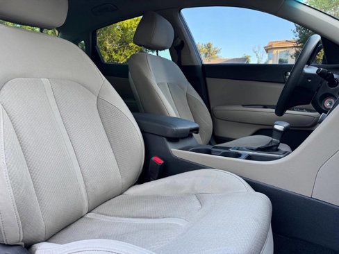 Used 2016 Kia Optima LX image 11