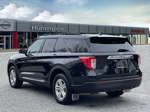 Used 2022 Ford Explorer XLT image 8