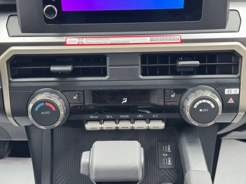 New 2025 Toyota Tacoma TRD Off-Road image 18