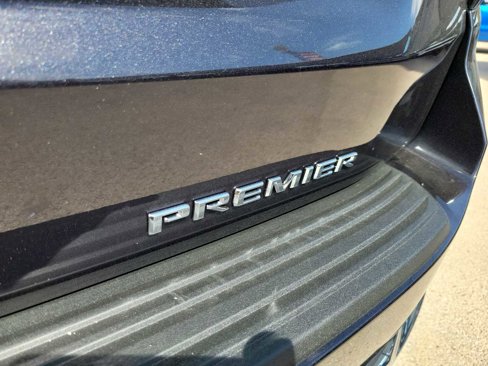 New 2026 Chevrolet Suburban Premier image 7