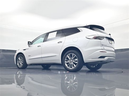 Used 2024 Buick Enclave Avenir w/ Avenir Technology Package image 28