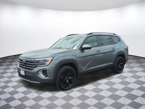 New 2025 Volkswagen Atlas SE image 28