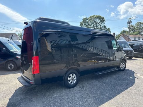 Used 2021 Mercedes-Benz Sprinter 2500 image 8