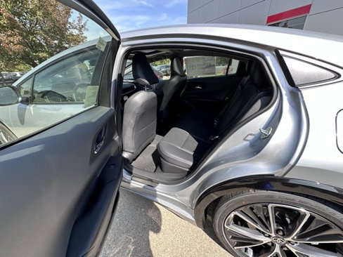 New 2026 Toyota Prius XLE image 16