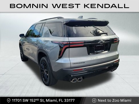 Used 2024 Chevrolet Traverse LT w/ Midnight/Sport Edition image 3