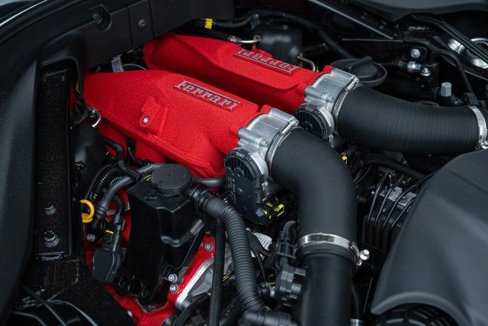 Used 2025 Ferrari Roma Spider image 14