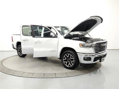 Used 2025 RAM 1500 Laramie image 10