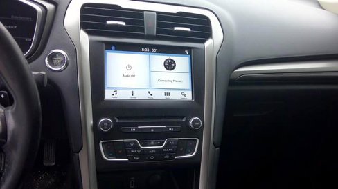Used 2017 Ford Fusion SE w/ Fusion SE Technology Package image 7