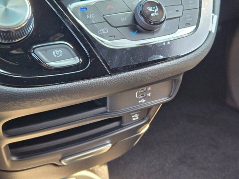 New 2026 Chrysler Pacifica Select image 29