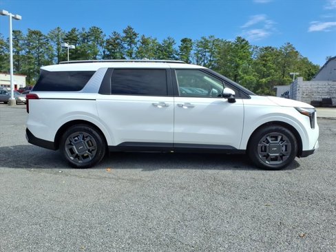 New 2026 Kia Carnival EX image 3