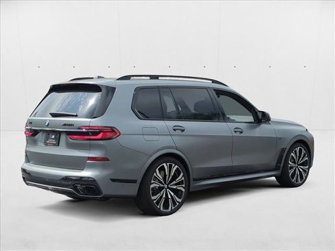 New 2026 BMW X7 M60i image 5