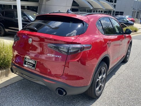 New 2025 Alfa Romeo Stelvio Sprint image 5