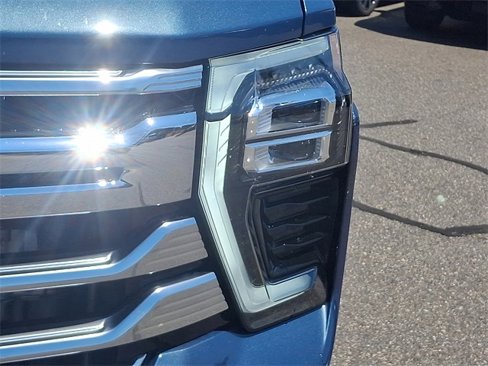 Used 2024 Chevrolet Silverado 3500 High Country w/ High Country Premium Package image 8