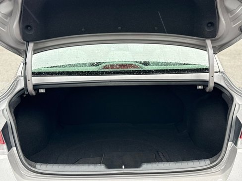 Used 2021 Hyundai Elantra SE image 10