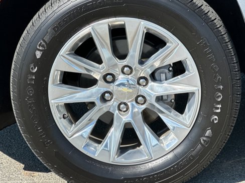 Used 2023 Chevrolet Suburban Premier image 35