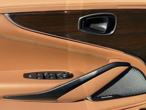 New 2025 Aston Martin DBX 707 image 21