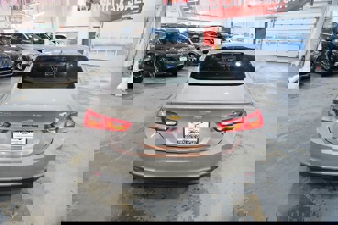 Used 2025 Chevrolet Malibu LT image 9