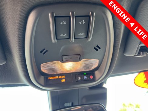 Used 2024 Chevrolet Trax RS w/ Sunroof Package image 16