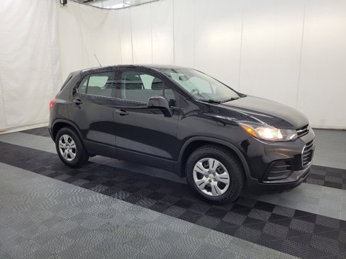 Used 2018 Chevrolet Trax LS image 11