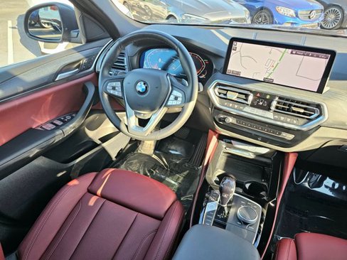 Used 2025 BMW X4 xDrive30i w/ Premium Package image 30