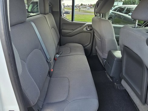 Used 2012 Nissan Frontier SV image 20