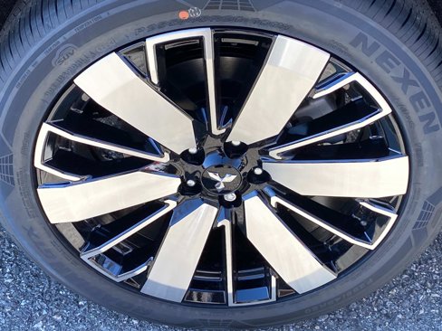 New 2025 Mitsubishi Outlander SE image 6