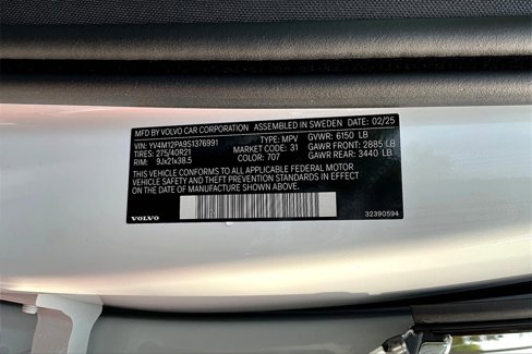 Certified 2025 Volvo XC90 B5 Core w/ Climate Package image 16