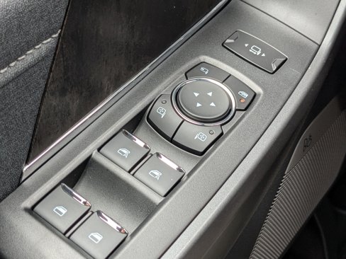 New 2026 Ford F250 Lariat w/ Black Appearance Package image 30