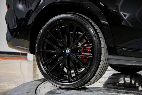 Used 2025 BMW X6 M60i w/ Executive Package image 59