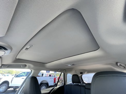 New 2025 Subaru Outback Limited image 38