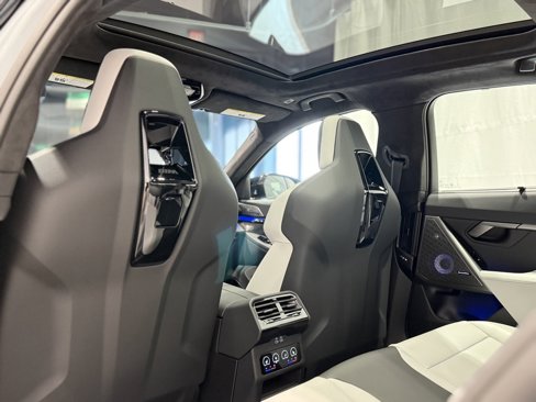 New 2026 BMW M5 w/ Executive Package image 27