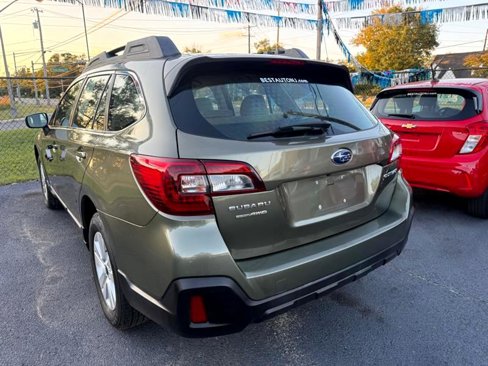 Used 2018 Subaru Outback 2.5i image 2