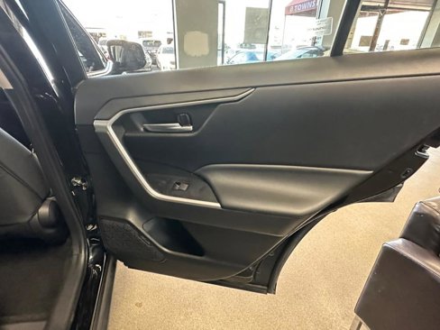 Used 2023 Toyota RAV4 XLE image 28