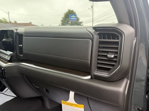 New 2026 Chevrolet Silverado 1500 LT image 17