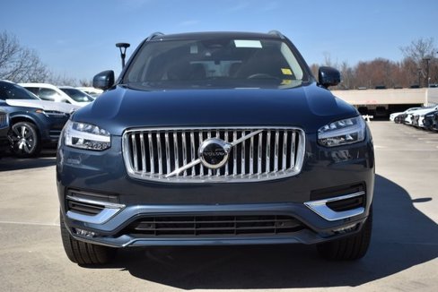 Used 2025 Volvo XC90 B6 Ultra w/ Protection Package Premier image 2