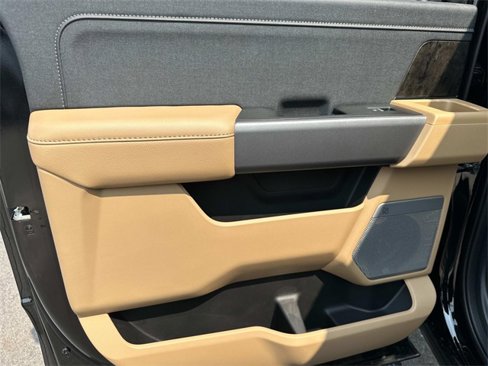 New 2025 Ford F250 Lariat w/ Lariat Ultimate Package image 14