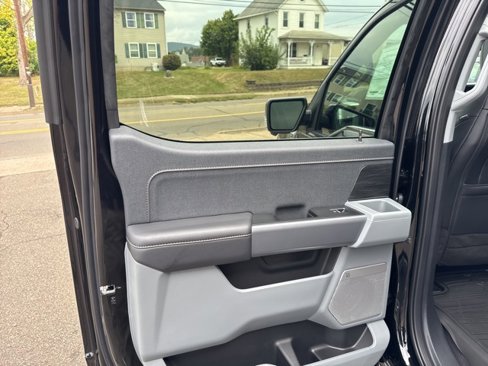 New 2025 Ford F150 Lariat image 39