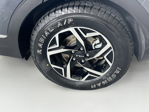 Used 2024 Kia Sportage LX image 11