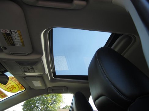 Used 2019 Toyota RAV4 XLE Premium image 13