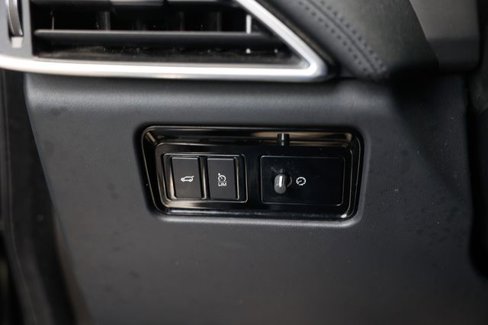 Used 2020 Jaguar F-PACE Prestige image 51