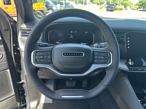 New 2025 Jeep Wagoneer L Series II image 18
