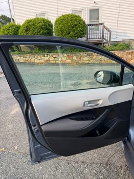 Used 2020 Toyota Corolla LE image 32