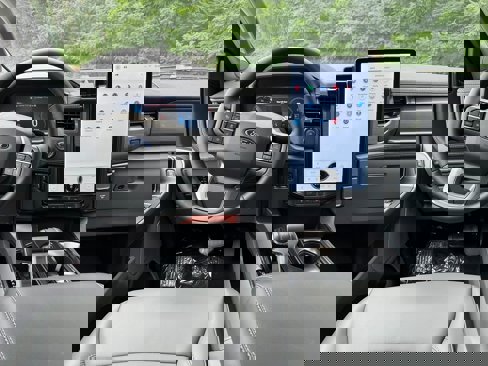 New 2025 Ford F150 Lightning XLT image 48