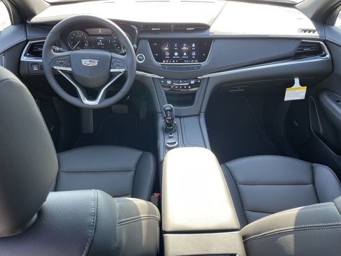 New 2025 Cadillac XT6 Luxury image 19